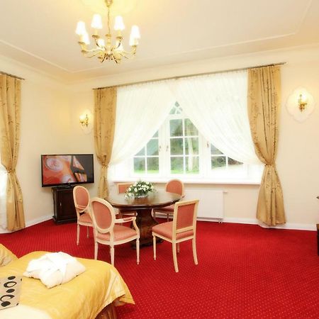 Hotel Dwor Sójki 외부 사진