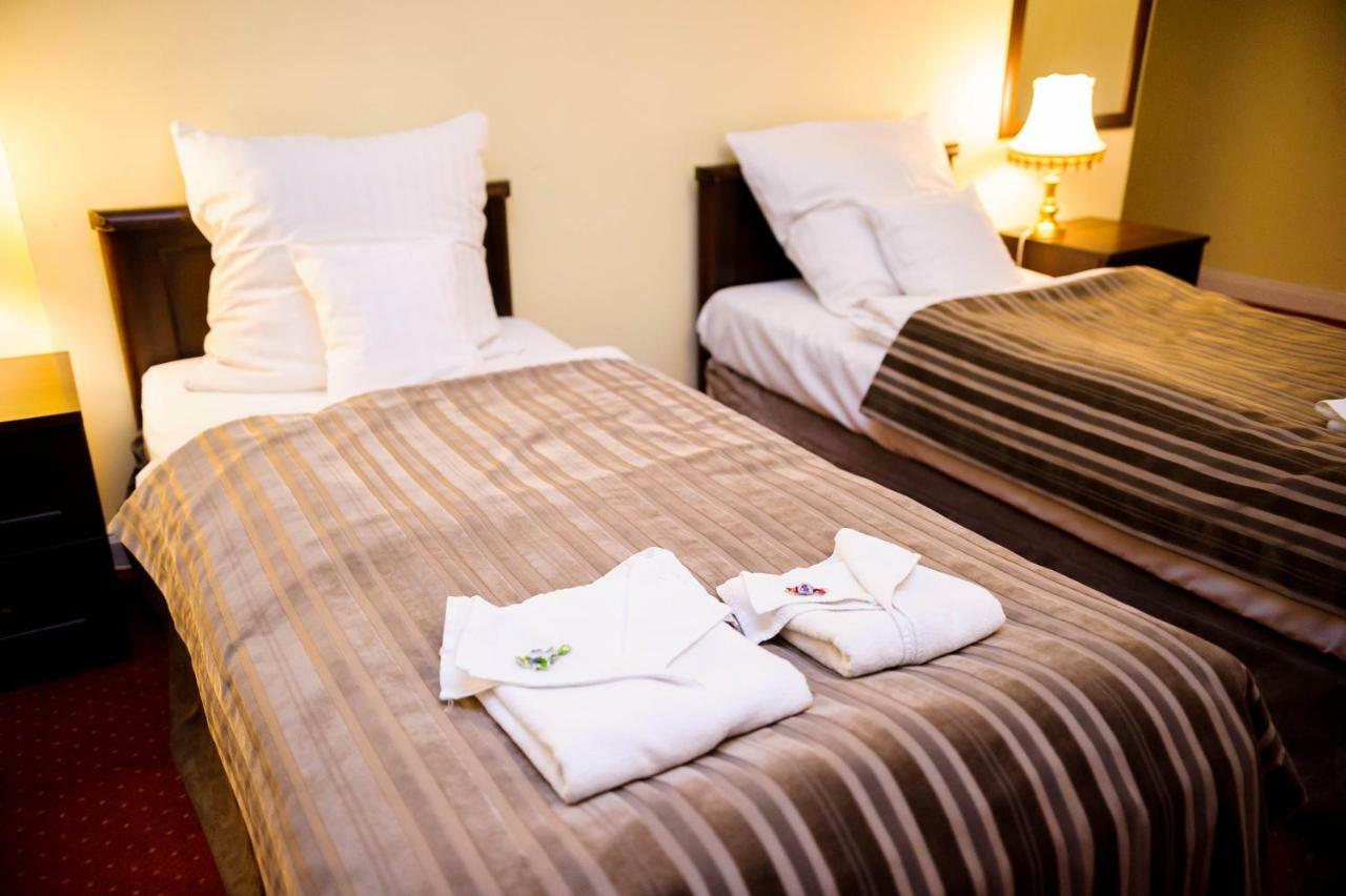 Hotel Dwor Sójki 외부 사진