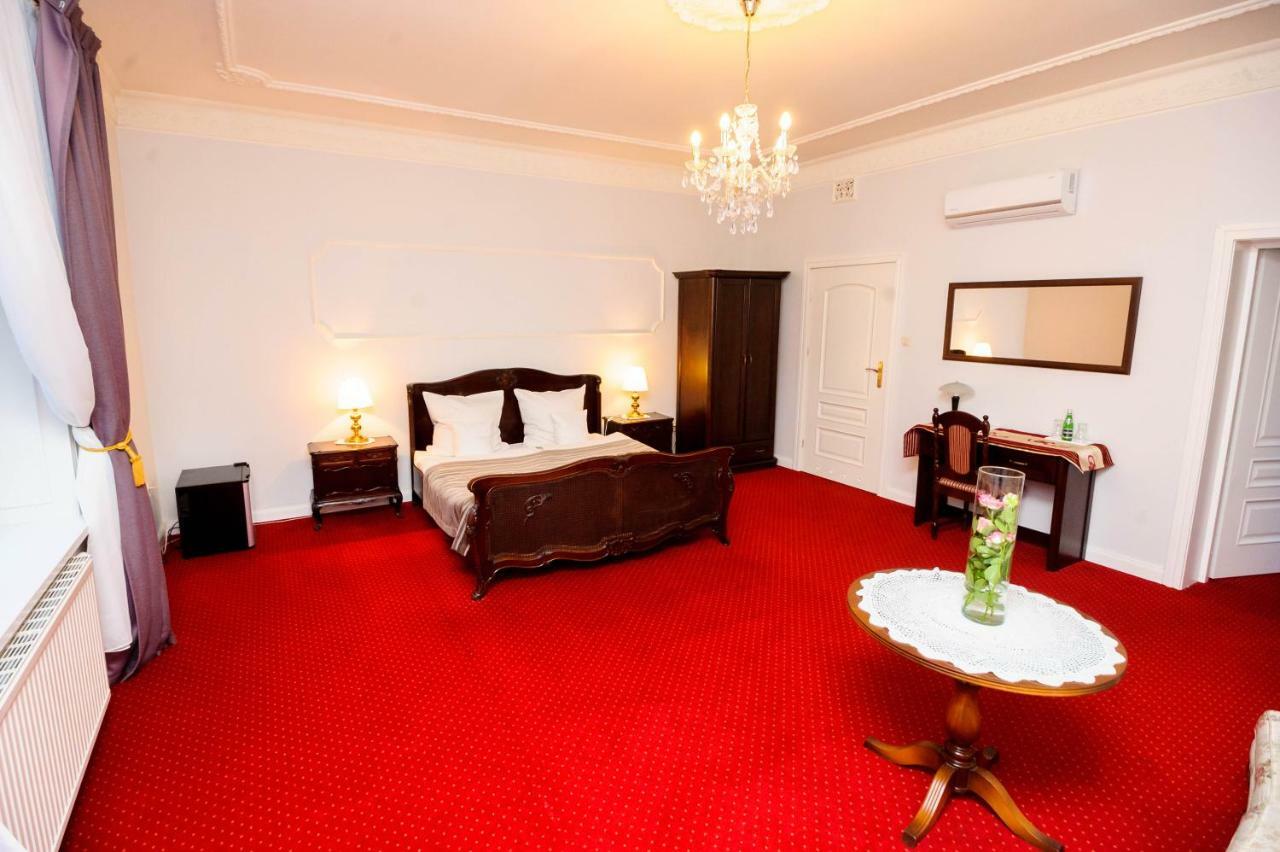 Hotel Dwor Sójki 외부 사진