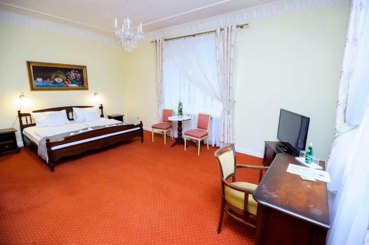 Hotel Dwor Sójki 외부 사진